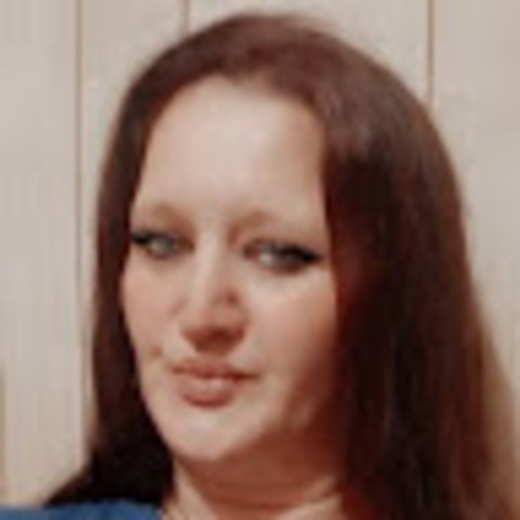 Meet your Posher, Lisa - Picture 1 of 1